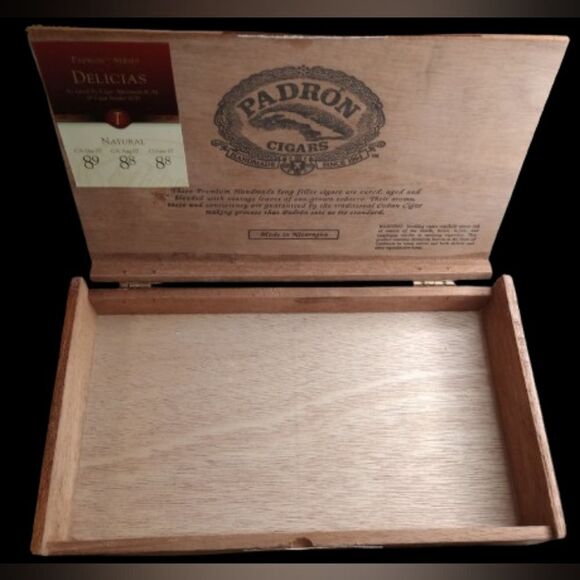 PADRON CIGAR BOX neat box year unknown - Picture 2 of 3